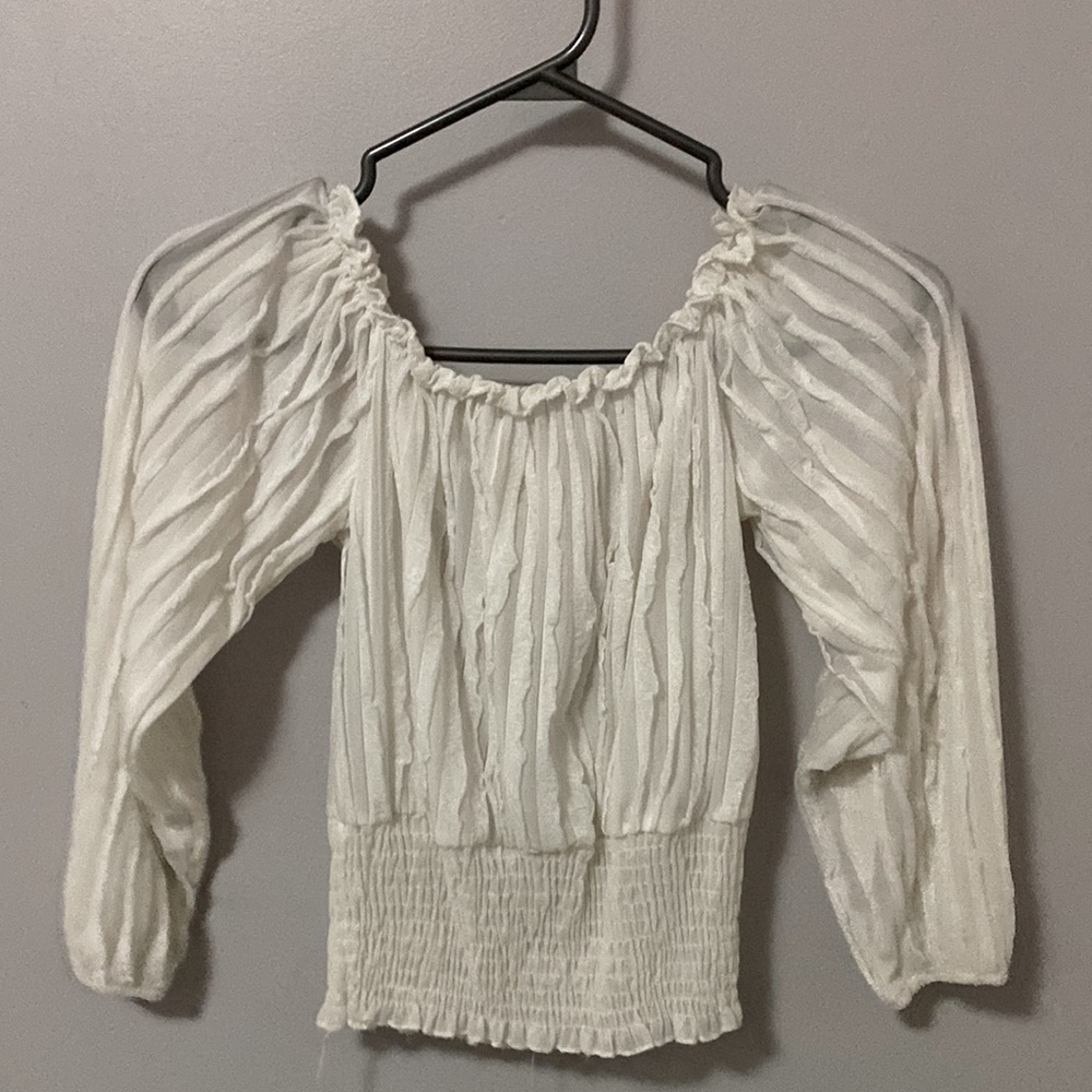 White Top - Picture 3 of 3